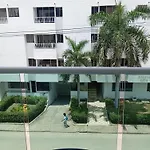 Edificio Ch1 A Unos Pasos De La Playa